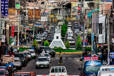 Monumento de Mariategui en la Avenida Balta – Moquegua